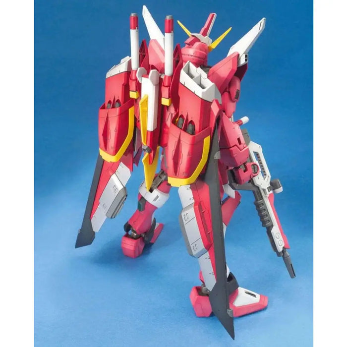 Mobile Suit Gundam Seed Destiny: MG 1/100 Infinite Justice Gundam