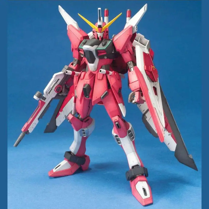 Mobile Suit Gundam Seed Destiny: MG 1/100 Infinite Justice Gundam