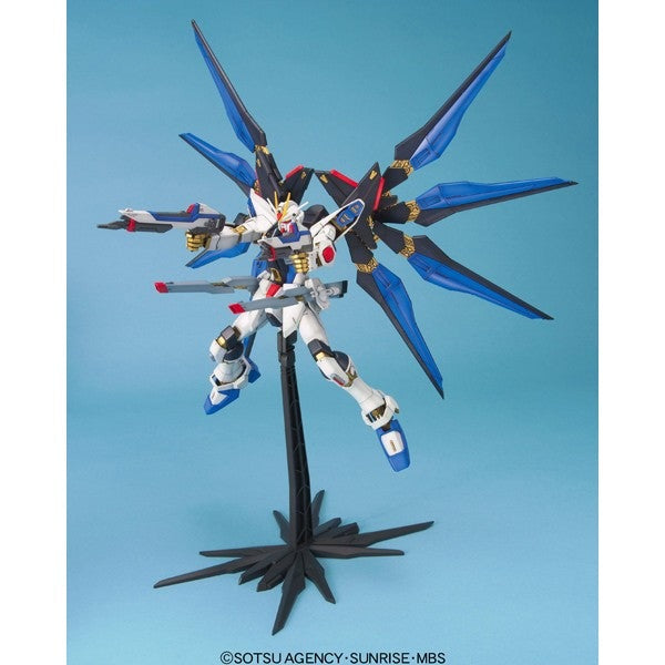 Mobile Suit Gundam Seed Destiny MG Strike Freedom Gundam