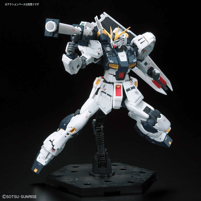 Mobile Suit Gundam Char's Counterattack: RG 1/144 Nu Gundam