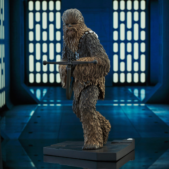 Diamond Select Toys Gentle Giant Premier Collection Star Wars Chewbacca 1/7 Scale Statue