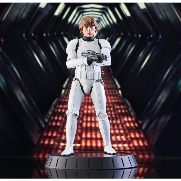 Diamond Select Toys Milestones Star Wars Luke Skywalker In Stormtrooper Disguise 1:6 Scale Statue