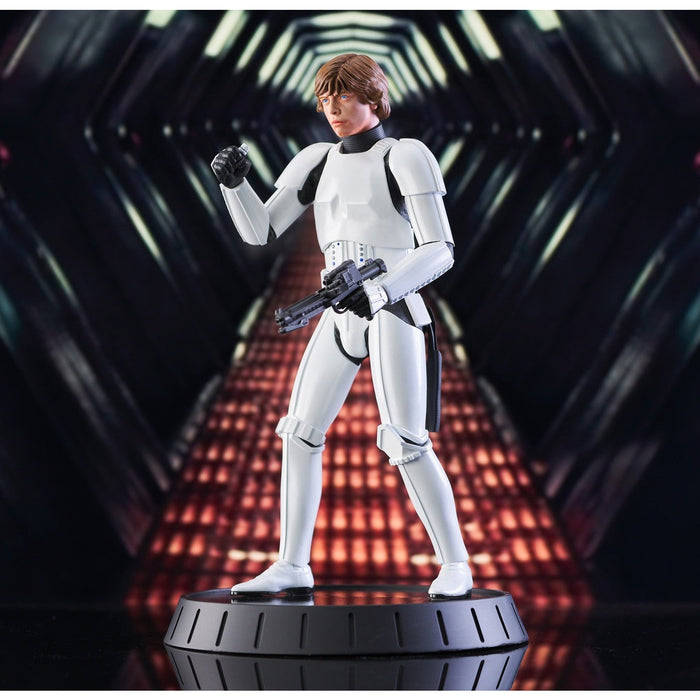 Diamond Select Toys Milestones Star Wars Luke Skywalker In Stormtrooper Disguise 1:6 Scale Statue