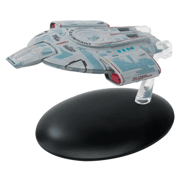 Star Trek: USS Defiant NX-74205 Figure